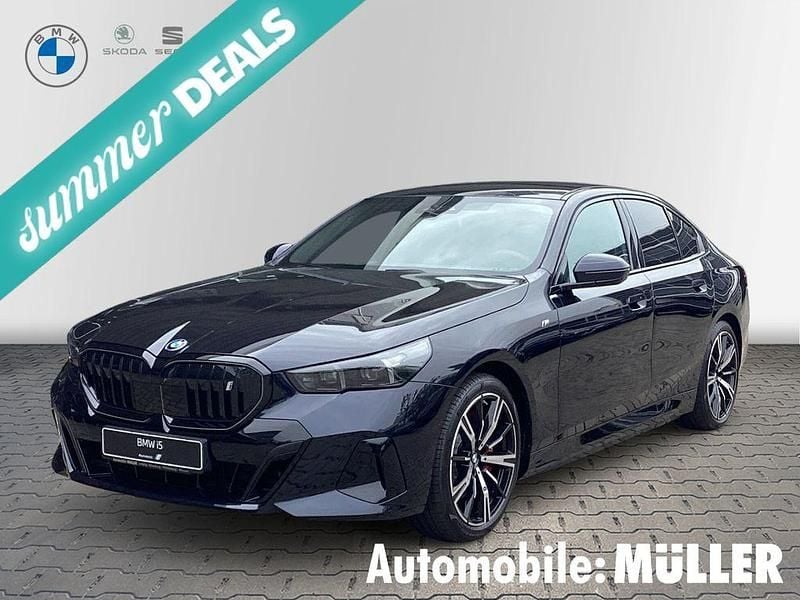Schwarz Neu 2025 BMW i5 M Sport Limousine | 75.900 € (Teuer) - Bild 1/4