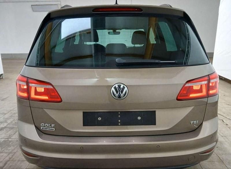 Gebraucht VW Golf VII Sound 110 PS (80 kW) 2017 Gold Limousine