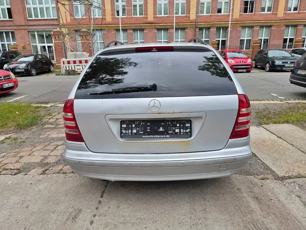Gebraucht Mercedes C220 150 PS (110 kW) 2007 Silber Kombi