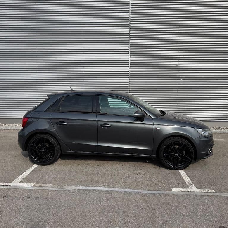 Gebraucht Audi A1 Sportback S-Line 140 PS (102 kW) 2014 Grau Kleinwagen