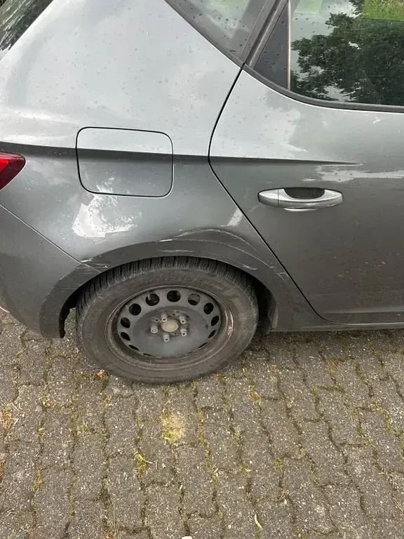 Gebraucht Seat Leon Reference 105 PS (77 kW) 2013 Silber Limousine