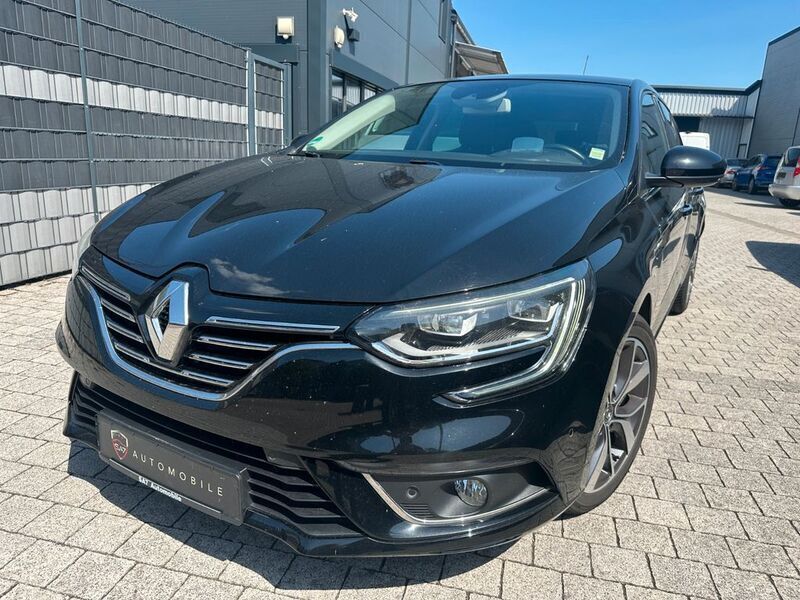 Sternenschwarz Gebraucht 2016 Renault Mégane IV Bose Edition Limousine | 11.000 € (Fairer Preis) - Bild 1/4
