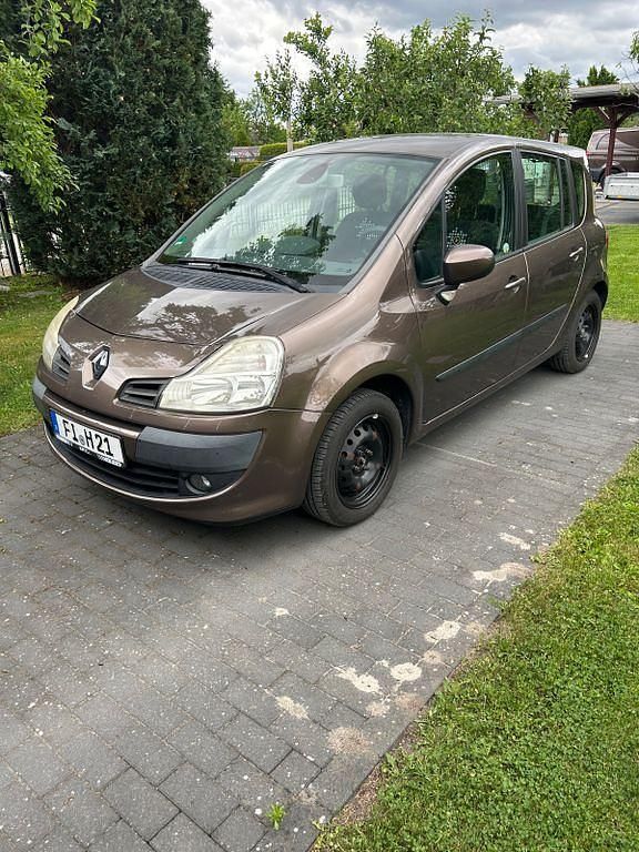 Gebraucht Renault Modus Night&Day 103 PS (75 kW) 2012 Braun Van / Kleinbus