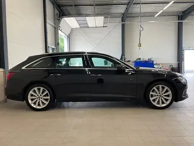 Gebraucht Audi A6 Design 204 PS (150 kW) 2021 Mythosschwarz metallic Kombi