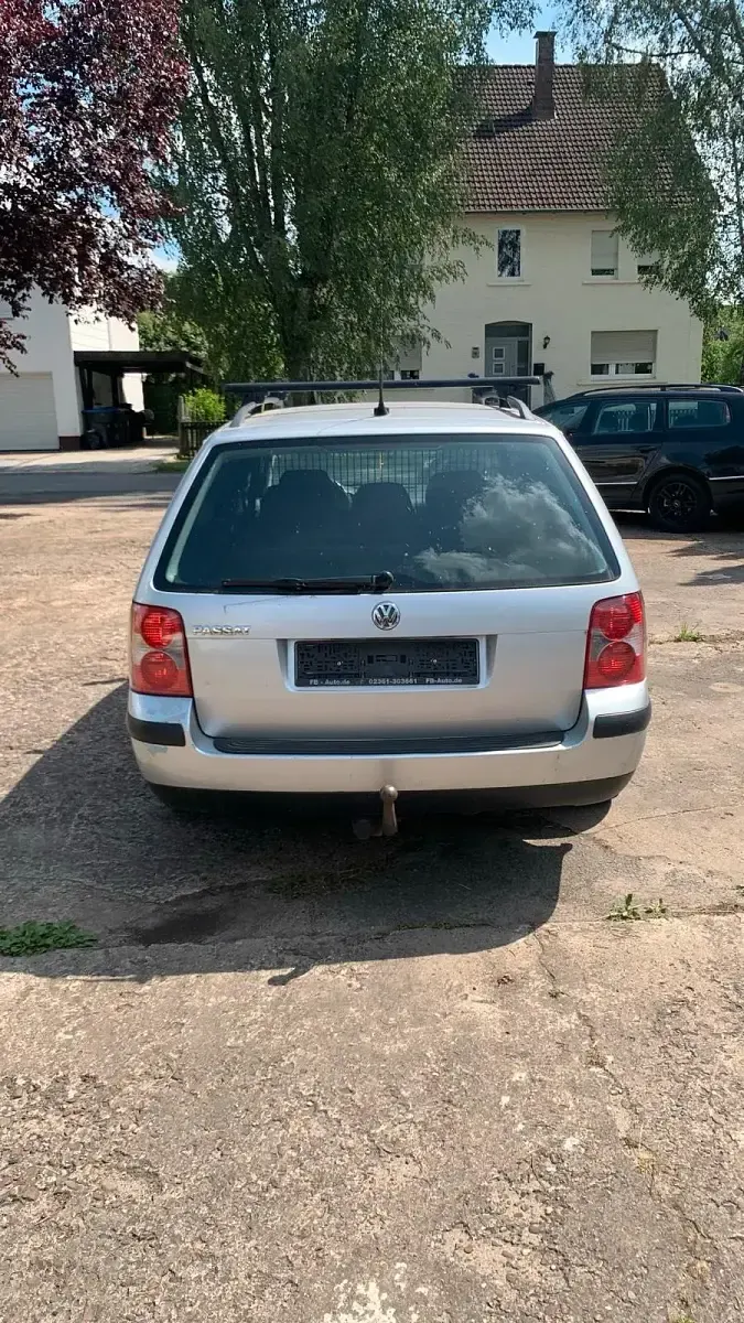 Gebraucht VW Passat 101 PS (74 kW) 2003 Silber Kombi