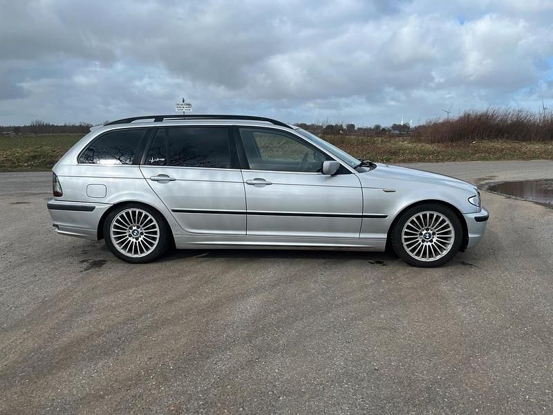 Gebraucht BMW 320 170 PS (125 kW) 2002 Silber Kombi