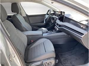 Gebraucht Skoda Superb Selection 150 PS (110 kW) 2024 Silber (pebble silber metallic) Kombi