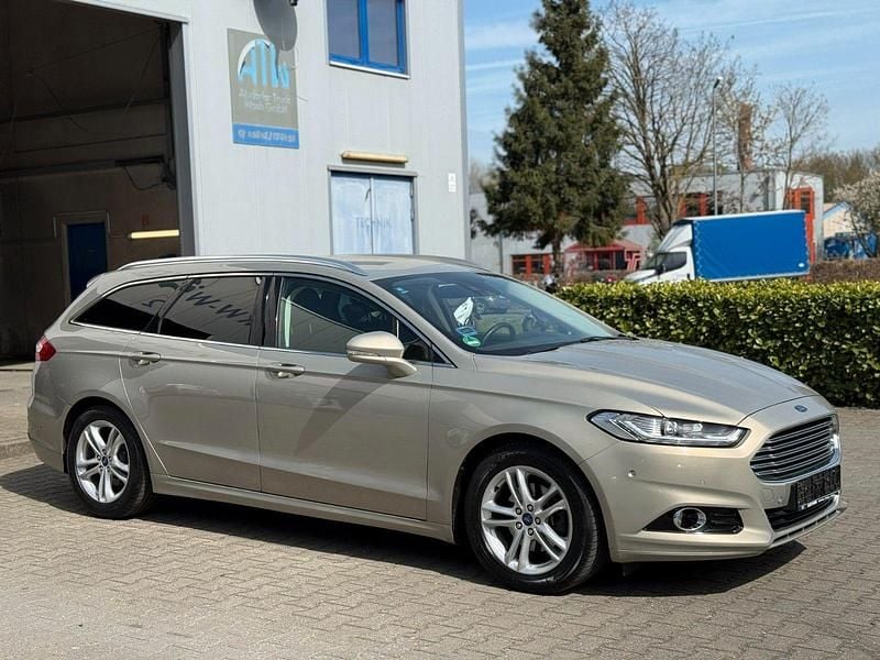 Gebraucht Ford Mondeo Titanium 179 PS (131 kW) 2016 Silber Kombi