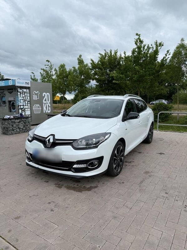 Weiß Gebraucht 2016 Renault Mégane GrandTour Bose Edition Kombi | 9.900 € (Fairer Preis) - Bild 1/4