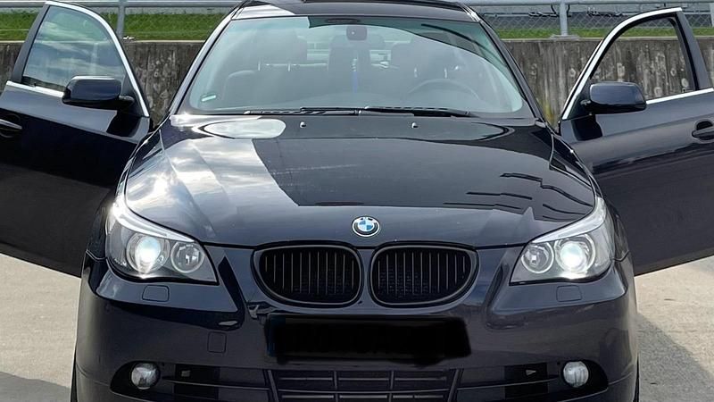 Gebraucht BMW 525 218 PS (160 kW) 2006 Blau Limousine