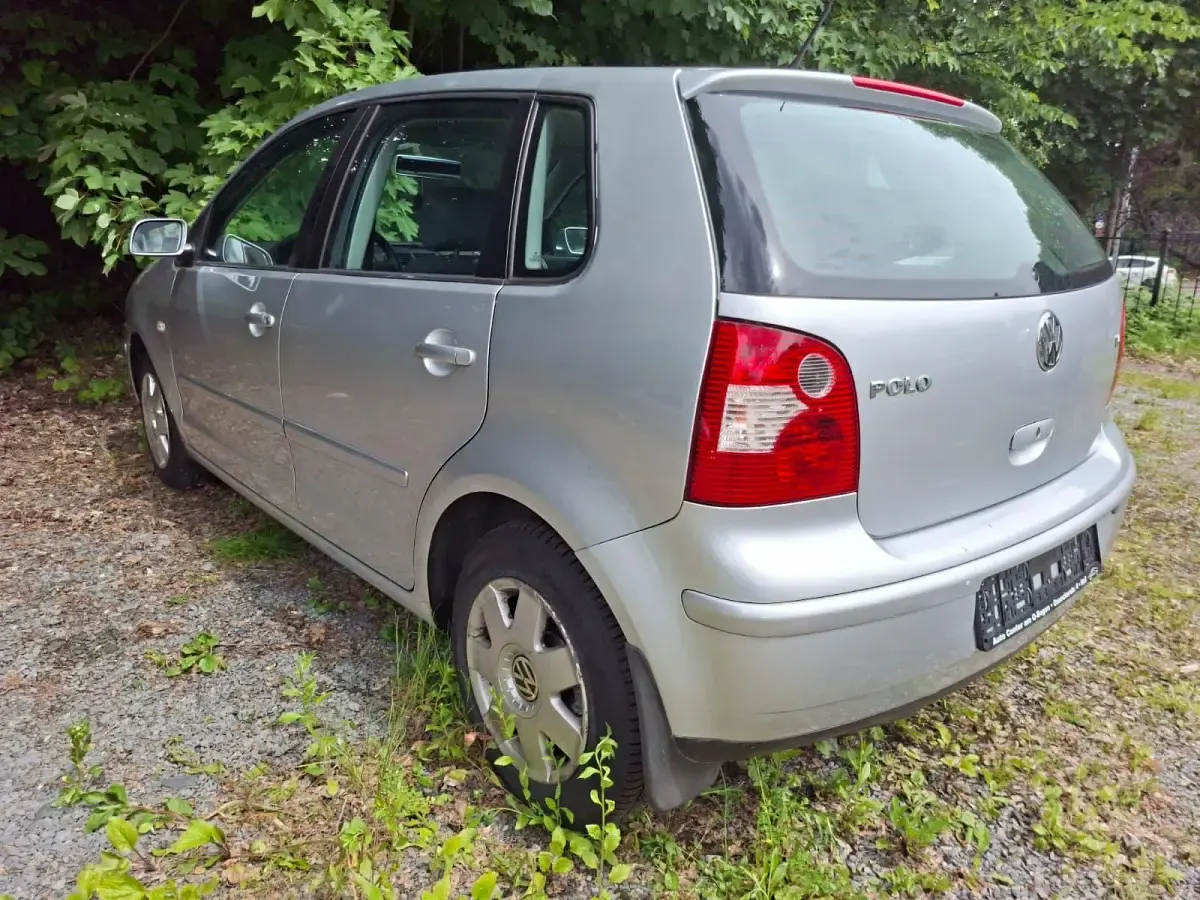 Gebraucht VW Polo 75 PS (55 kW) 2003 Silber Kleinwagen