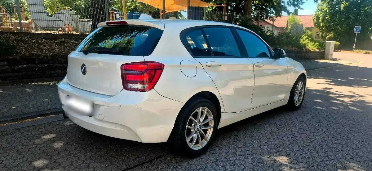 Gebraucht BMW 116 116 PS (85 kW) 2013 Weiß Kleinwagen