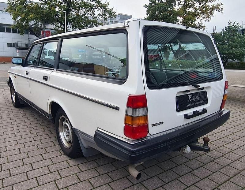 Gebraucht Volvo 240 116 PS (85 kW) 1988 Weiß Limousine