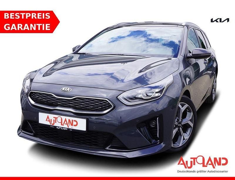 Grau Gebraucht 2021 Kia Ceed Sportswagon Platinum Edition Kombi | 22.950 € (Etwas zu teuer) - Bild 1/4