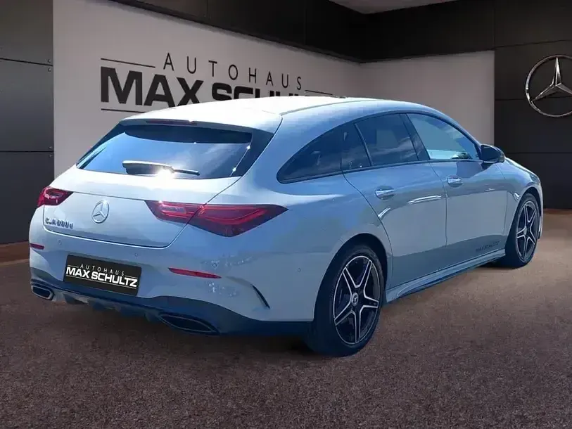 Gebraucht Mercedes CLA200 AMG 150 PS (110 kW) 2025 Manufaktur lack manufaktur alp Kombi