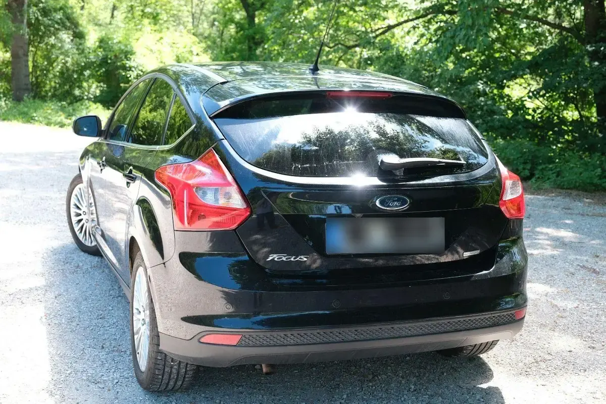 Usado Ford Focus Titanium 125 CV (91 kW) 2014 Negro Berlina