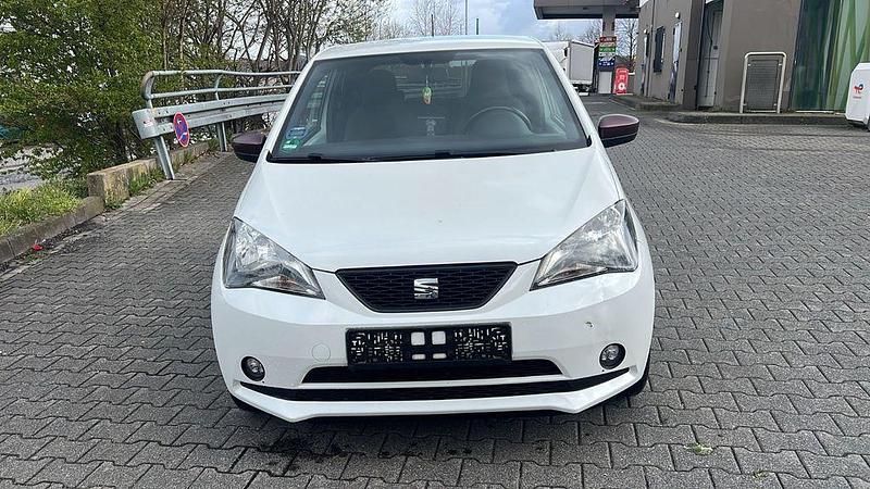 Gebraucht Seat Mii Chic 60 PS (44 kW) 2015 Weiß Kleinwagen