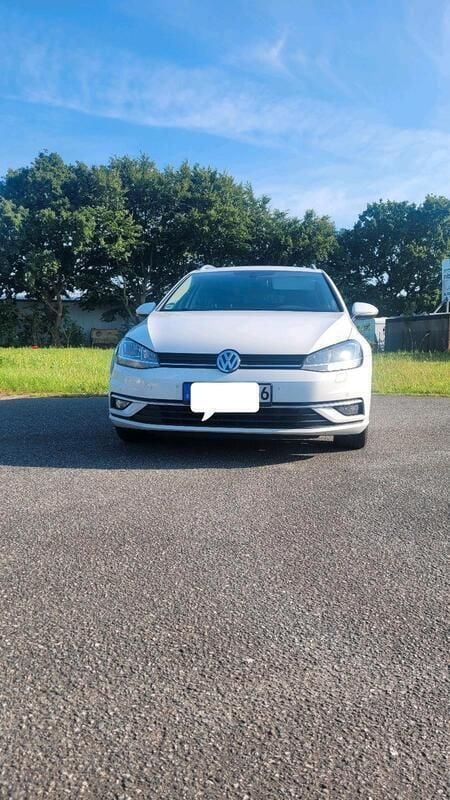 Weiß Gebraucht 2017 VW Golf VII Sound Kombi | 8.000 € (Superpreis) - Bild 1/4