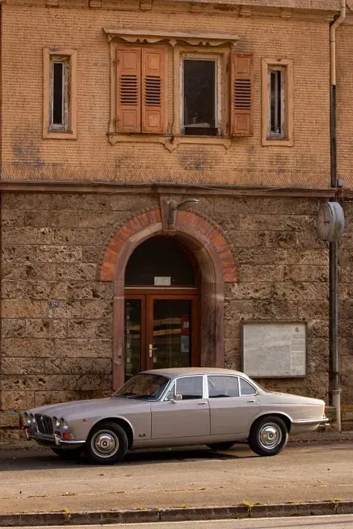 Gebraucht Jaguar XJ6 181 PS (133 kW) 1972 Grau Limousine