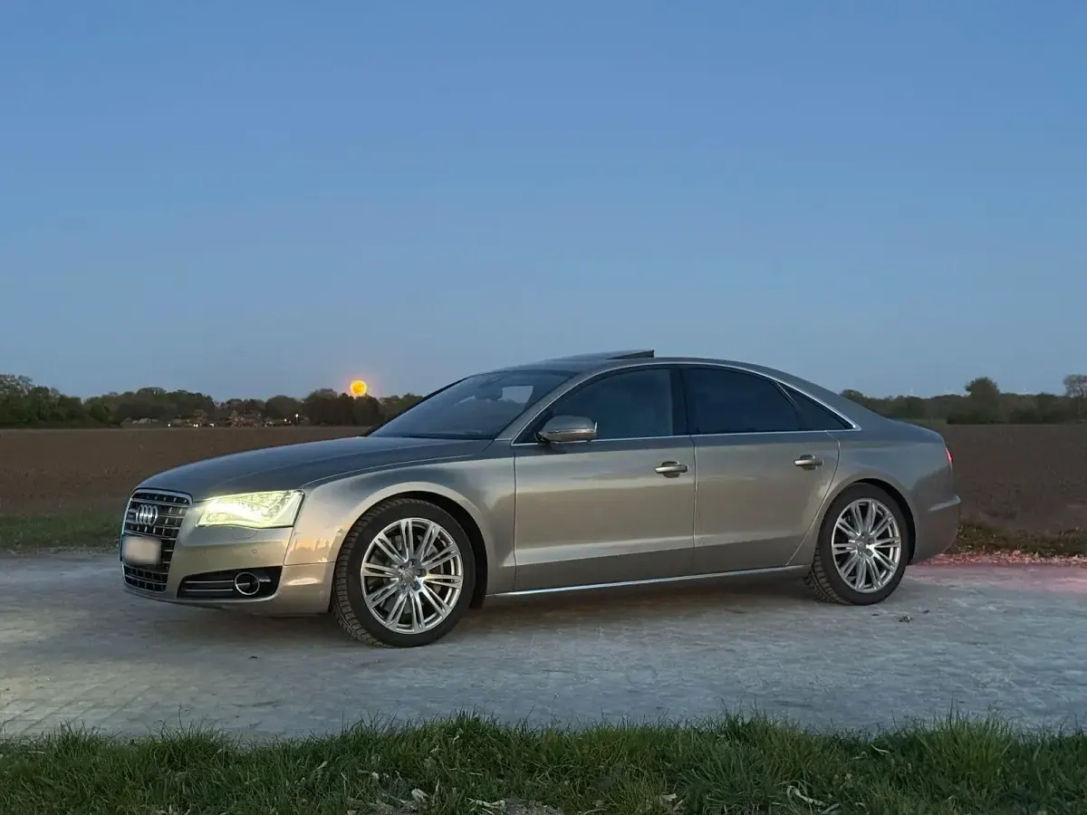 Gebraucht Audi A8 Sport 351 PS (258 kW) 2011 Gold Limousine