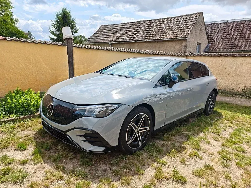 Gebraucht Mercedes EQE300 180 kW (245 PS) 2024 Grau Limousine