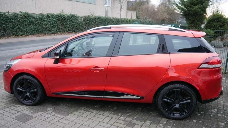 Gebraucht Renault Clio GrandTour 73 PS (53 kW) 2014 Rot Kombi
