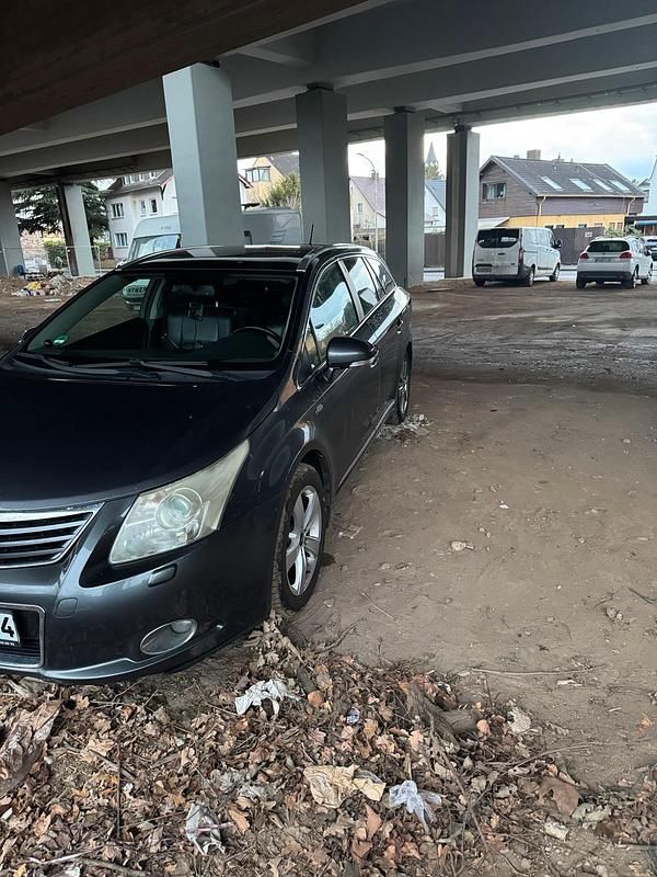 Gebraucht Toyota Avensis T2 177 PS (130 kW) 2009 Braun Kombi