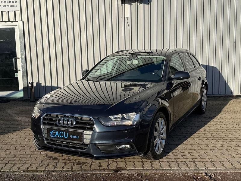 Blau Gebraucht 2013 Audi A4 Ambition Kombi | 4.900 € (Superpreis) - Bild 1/4
