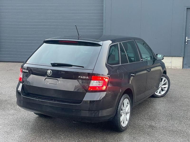 Gebraucht Skoda Fabia Joy 90 PS (66 kW) 2016 Schwarz Kombi