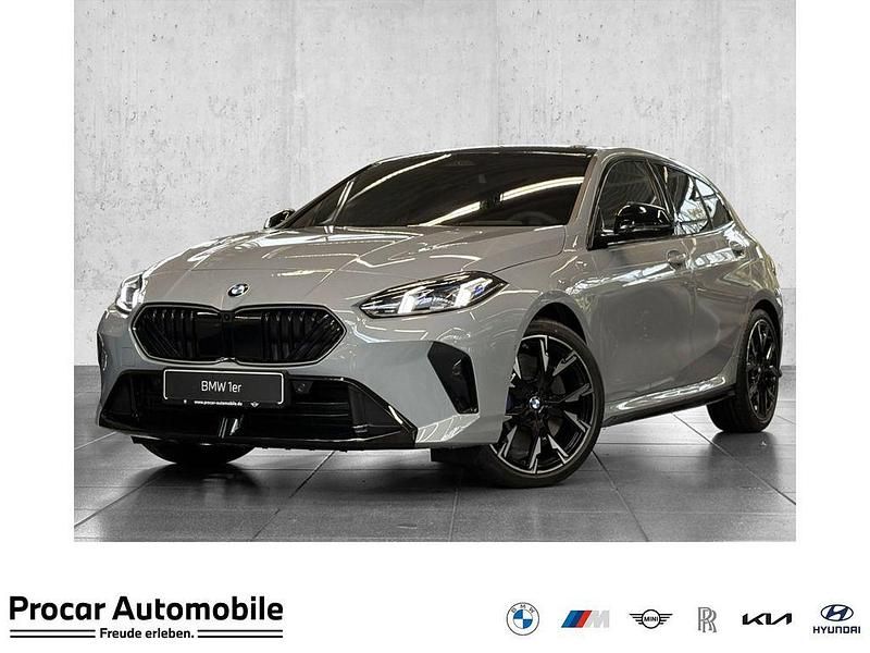 Grau Neu 2025 BMW 120 Performance Kleinwagen | 38.990 € (Etwas zu teuer) - Bild 1/4