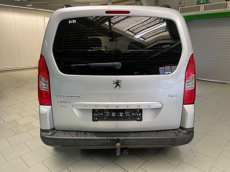 Gebraucht Peugeot Partner Tepee Tendance 111 PS (81 kW) 2010 Grau Van / Kleinbus
