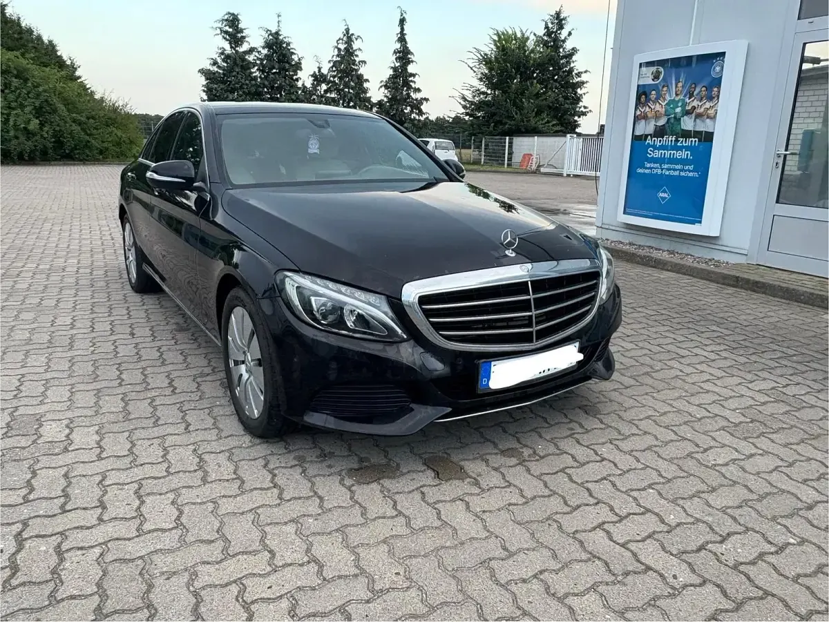 Gebraucht Mercedes C220 AMG 170 PS (125 kW) 2015 Schwarz Limousine