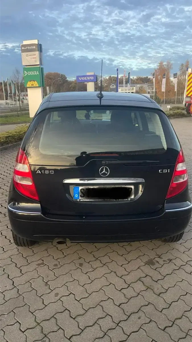 Gebraucht Mercedes A180 109 PS (80 kW) 2008 Schwarz Kleinwagen