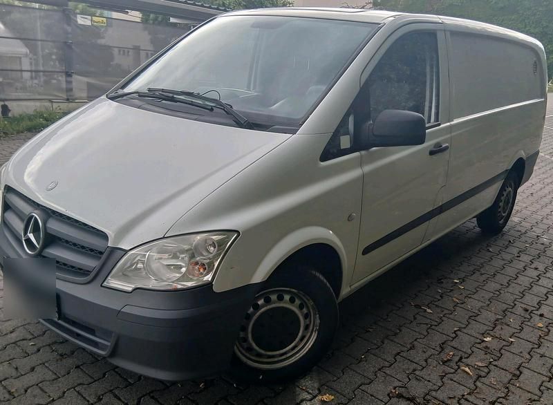 Weiß Gebraucht 2013 Mercedes Vito Van / Kleinbus | 4.850 € (Superpreis) - Bild 1/4