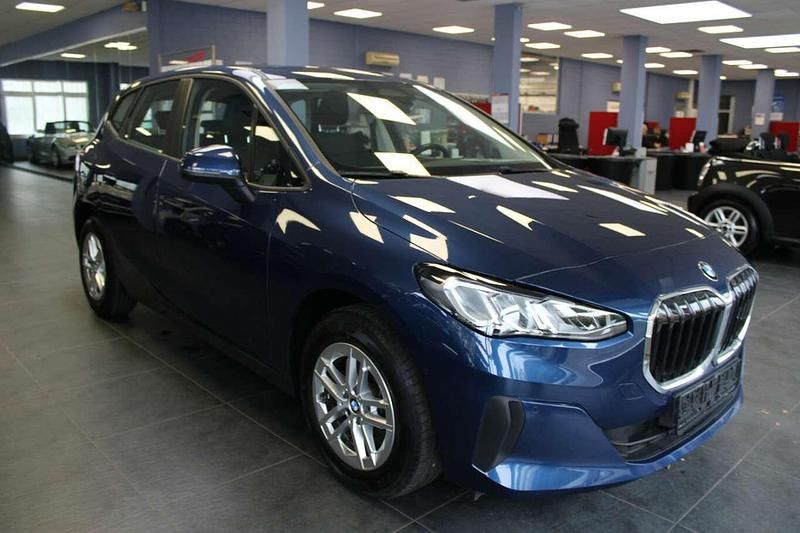 Gebraucht BMW 218 150 PS (110 kW) 2022 Phytonicblau metallic Limousine