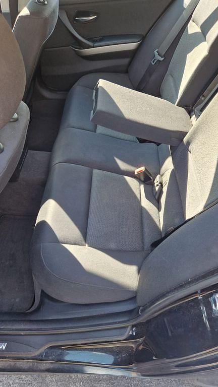 Gebraucht BMW 318 129 PS (94 kW) 2006 Schwarz Limousine