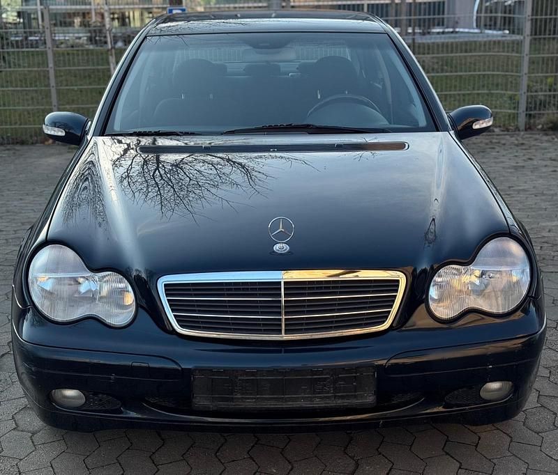 Gebraucht Mercedes C180 129 PS (94 kW) 2001 Blau Limousine