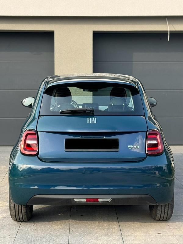 Gebraucht Fiat 500e 86 kW (118 PS) 2022 Blau Kleinwagen