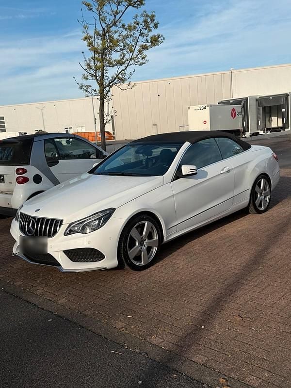 Gebraucht Mercedes E200 AMG 184 PS (135 kW) 2014 Weiß Cabrio