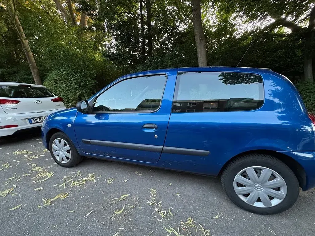 Gebraucht Renault Clio II Campus 58 PS (42 kW) 2009 Blau Limousine