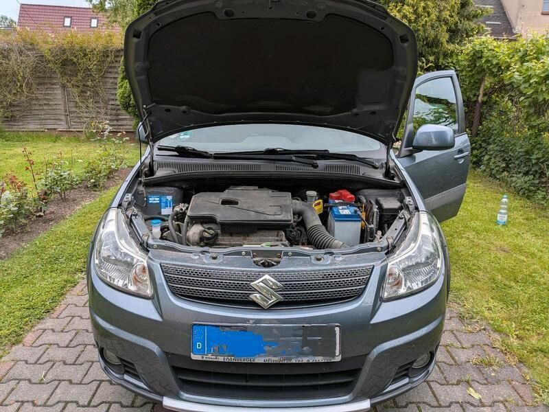 Grau Gebraucht 2007 Suzuki SX4 SUV | 3.800 € - Bild 1/4