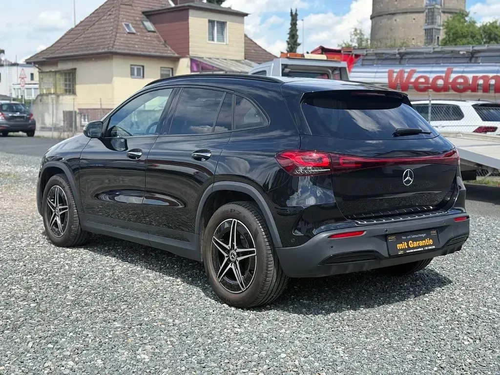Gebraucht Mercedes EQA300 AMG 167 kW (228 PS) 2023 Schwarz SUV