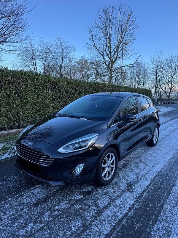 Schwarz Gebraucht 2021 Ford Fiesta Titanium X Kleinwagen | 11.499 € (Superpreis) - Bild 1/4