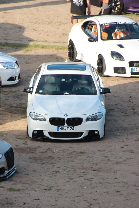 Weiß Gebraucht 2013 BMW 535 M Sport Limousine | 24.299 € - Bild 1/2