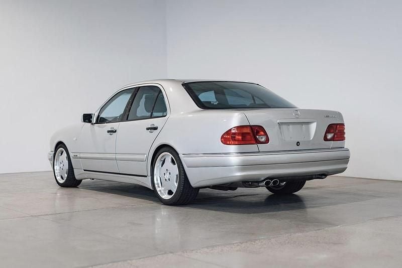 Gebraucht Mercedes E55 AMG AMG 354 PS (260 kW) 1999 Brillantsilber Limousine