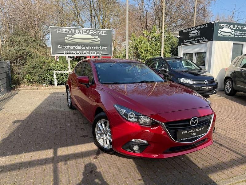 Gebraucht Mazda 3 Center-Line 120 PS (88 kW) 2015 Rot Limousine