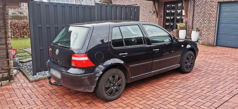 Gebraucht VW Golf IV 75 PS (55 kW) 2003 Schwarz Kleinwagen