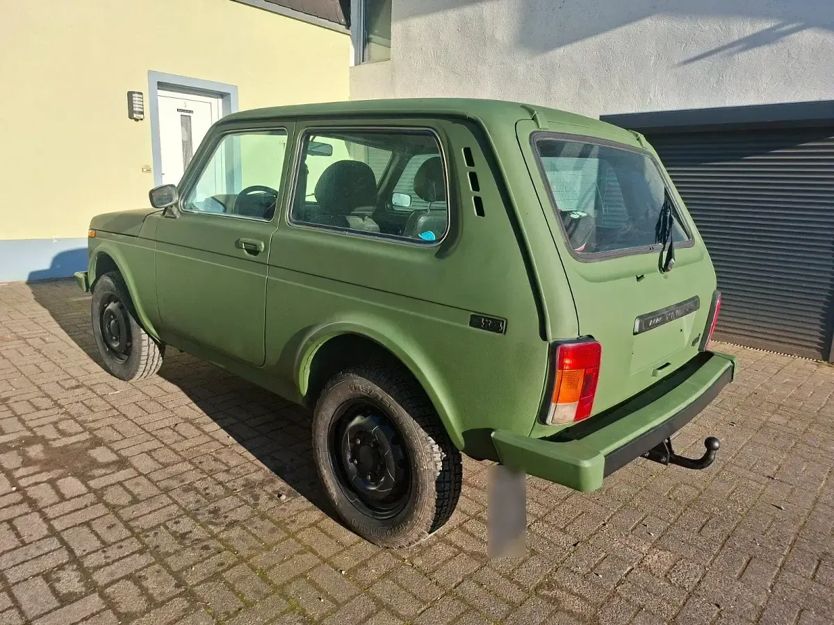 Gebraucht Lada niva 82 PS (60 kW) 2004 Grün SUV