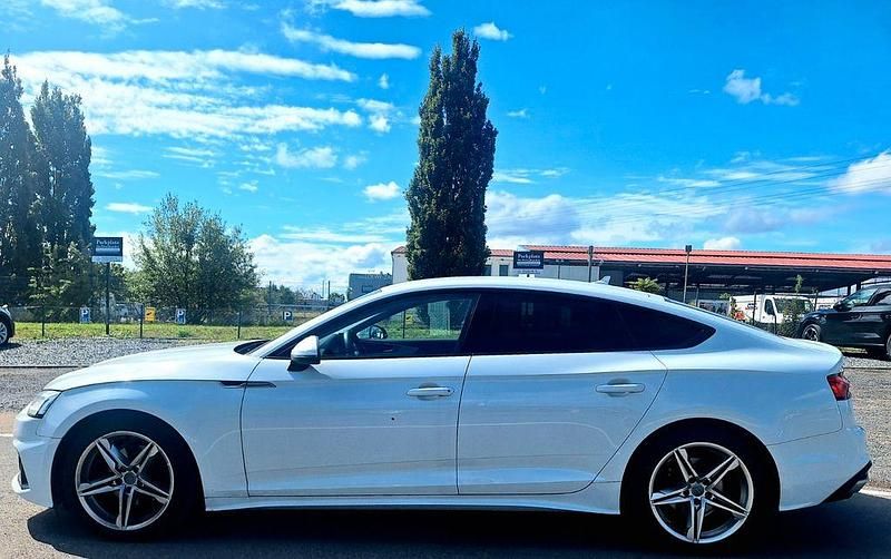 Weiß Gebraucht 2020 Audi A5 Sportback Sport Limousine | 22.490 € (Superpreis) - Bild 1/4
