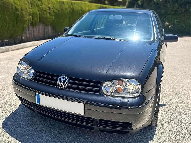 Schwarz Gebraucht 2000 VW Golf Limousine | 6.000 € (Etwas zu teuer) - Bild 1/4